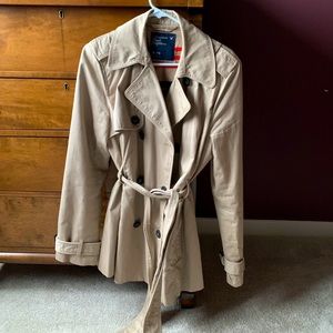 American Eagle women’s trench coat - tan